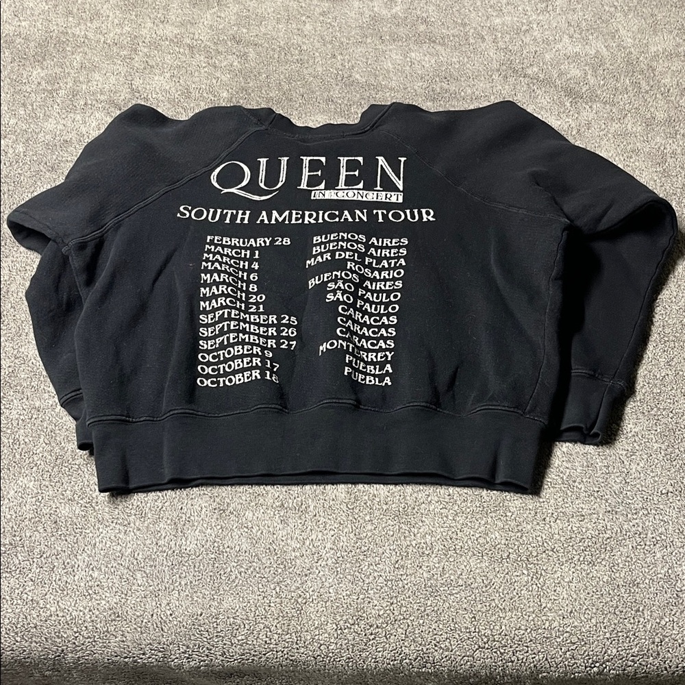 Daydreamer Black Queen Concert Graphic Sweatshirt - Picture 3 of 4